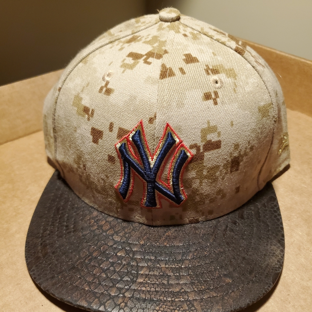 NY Yankees digital fitted camo hat
